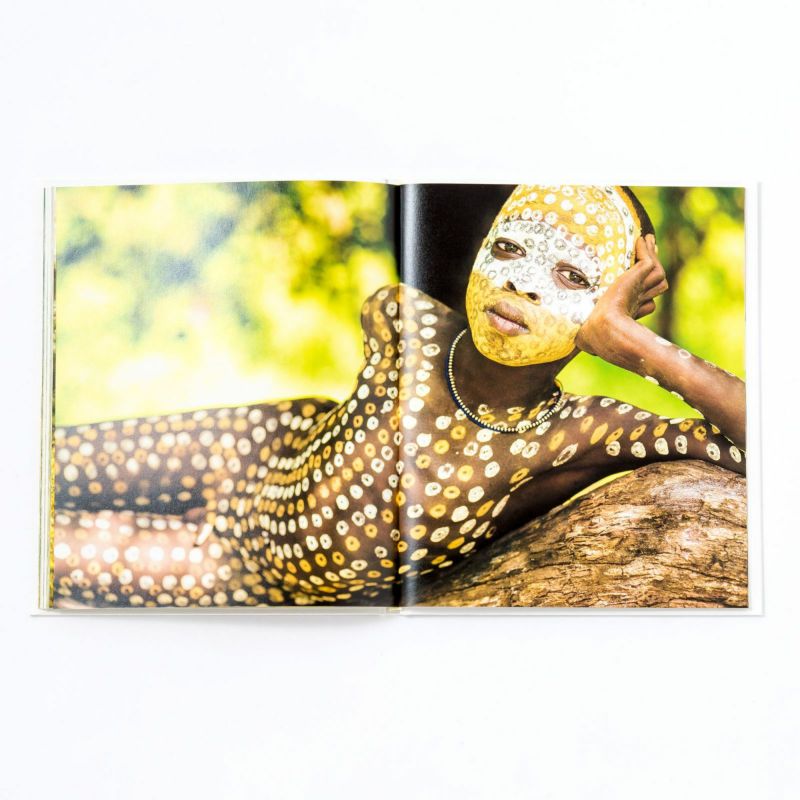 ◇サイン入り◇SURI COLLECTION - NAGI YOSHIDA・2017/4刷◇ヨシダナギ