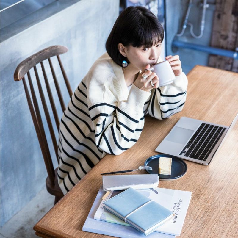 50%OFF】【メール便可】SUNNY SCHEDULE BOOK ウィークリー手帳